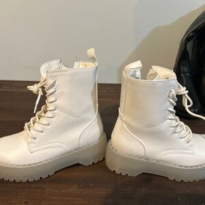 Women’s boots